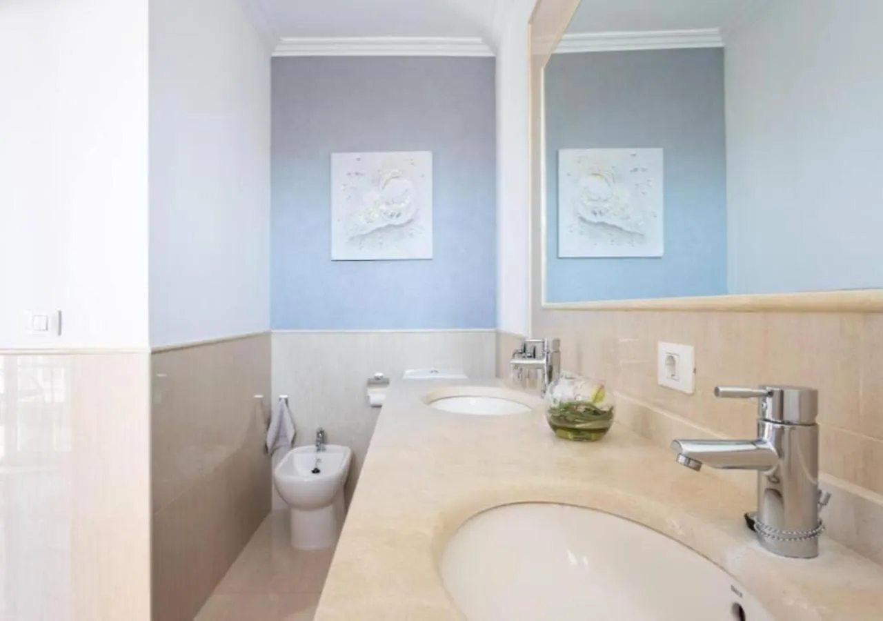 Townhouse With Pool And Sea View In Callao Salvaje