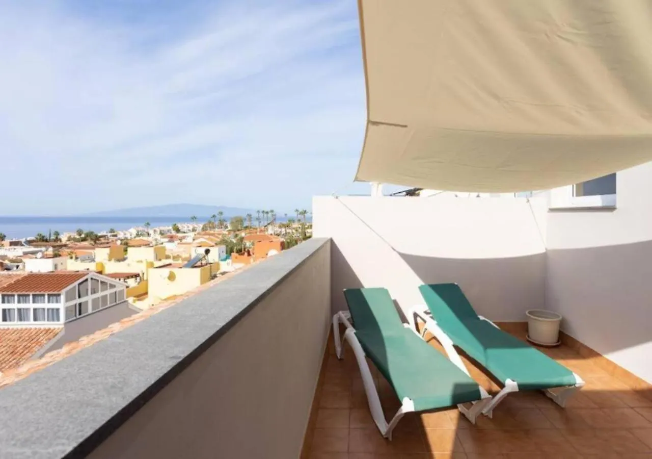 Holiday home Townhouse With Pool And Sea View In Callao Salvaje