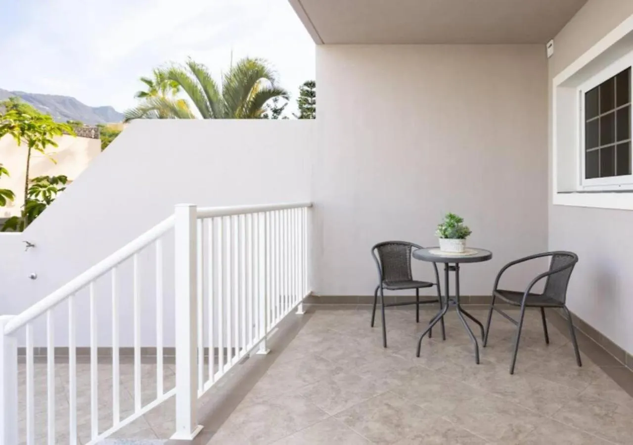 Townhouse With Pool And Sea View In Callao Salvaje Holiday home